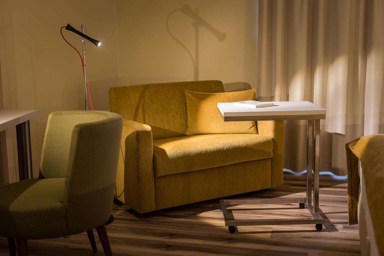 First Inn Hotel اتسوكو المظهر الخارجي الصورة