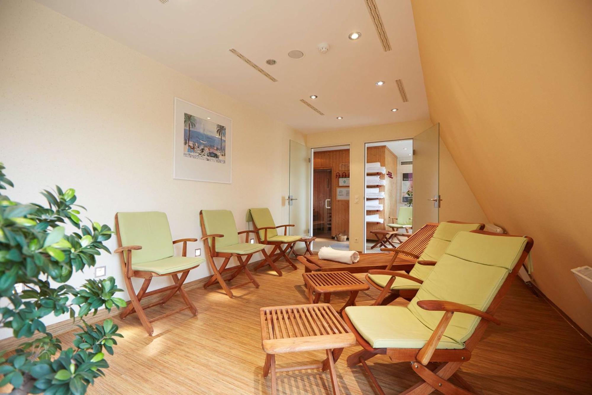 First Inn Hotel اتسوكو المظهر الخارجي الصورة