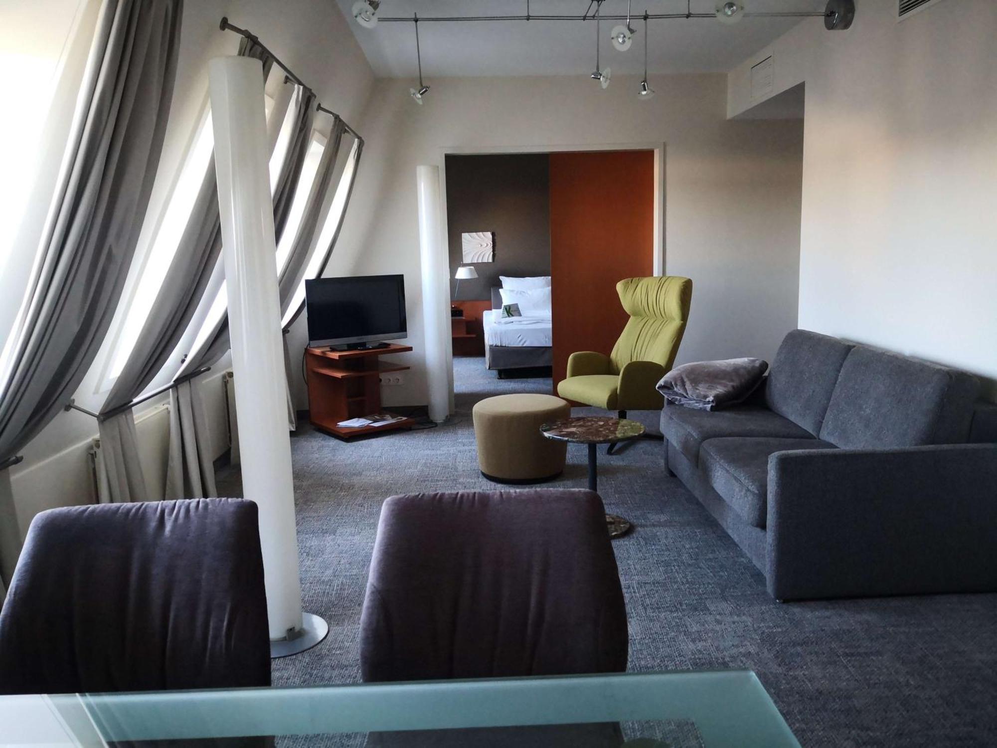 First Inn Hotel اتسوكو المظهر الخارجي الصورة